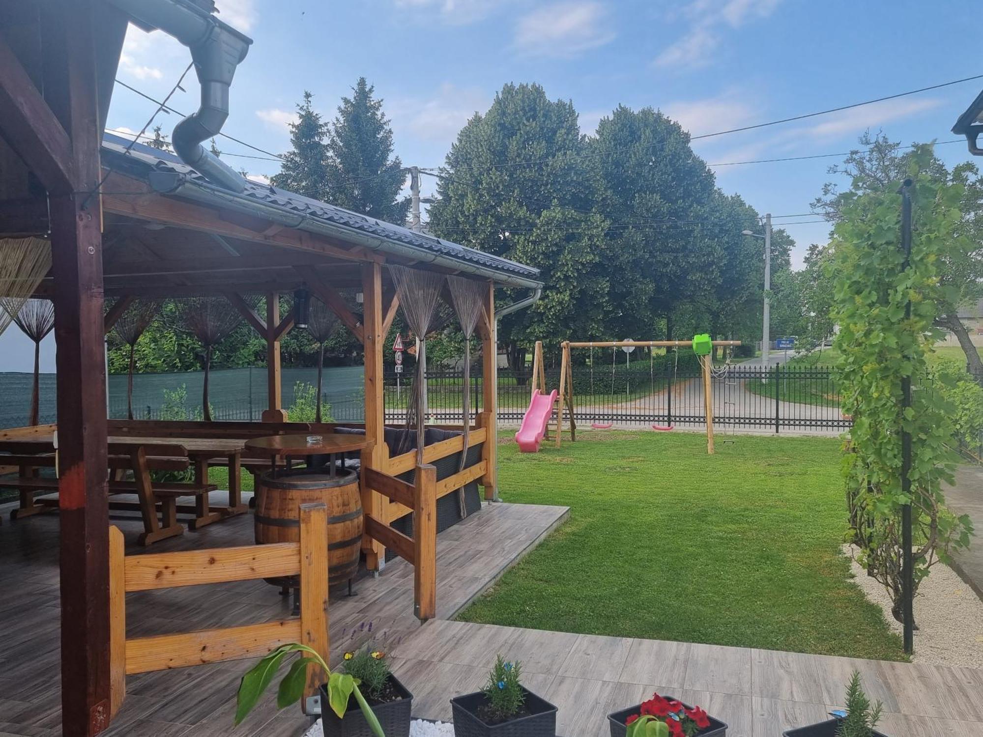 Holiday Home Baotic Velika Mlaka Extérieur photo